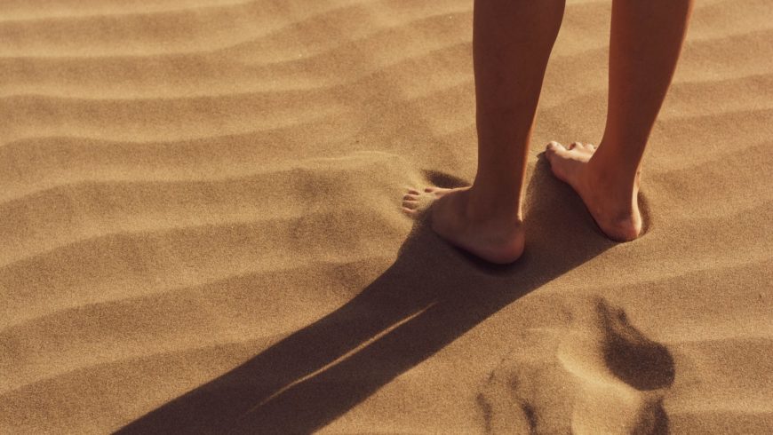 Descubre cómo cuidar tus pies en verano