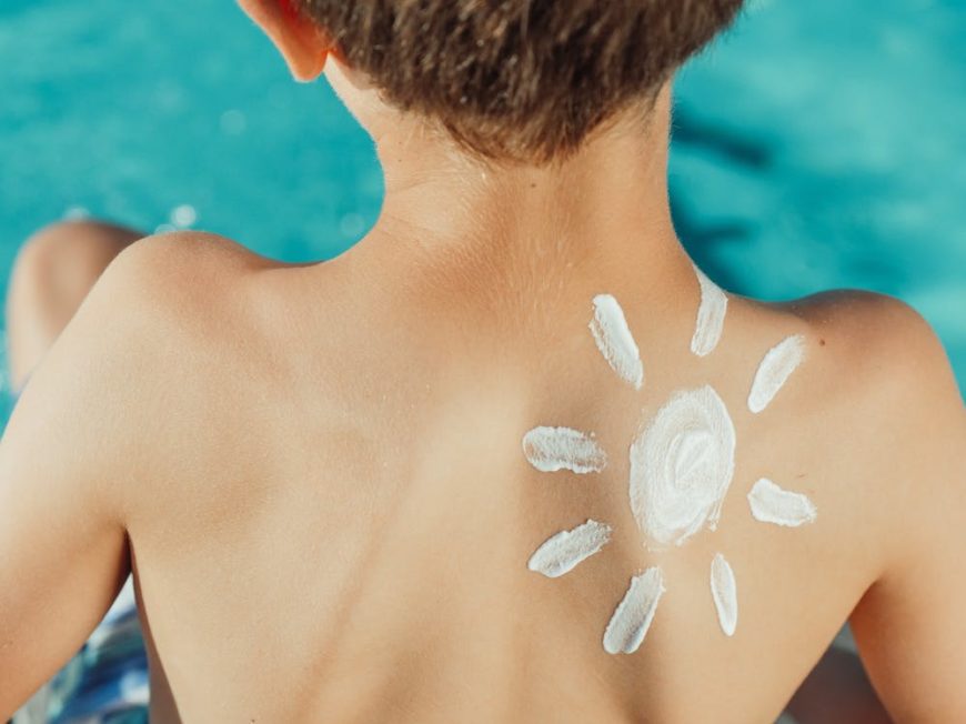 ¿Cómo proteger la piel de los niños en verano?